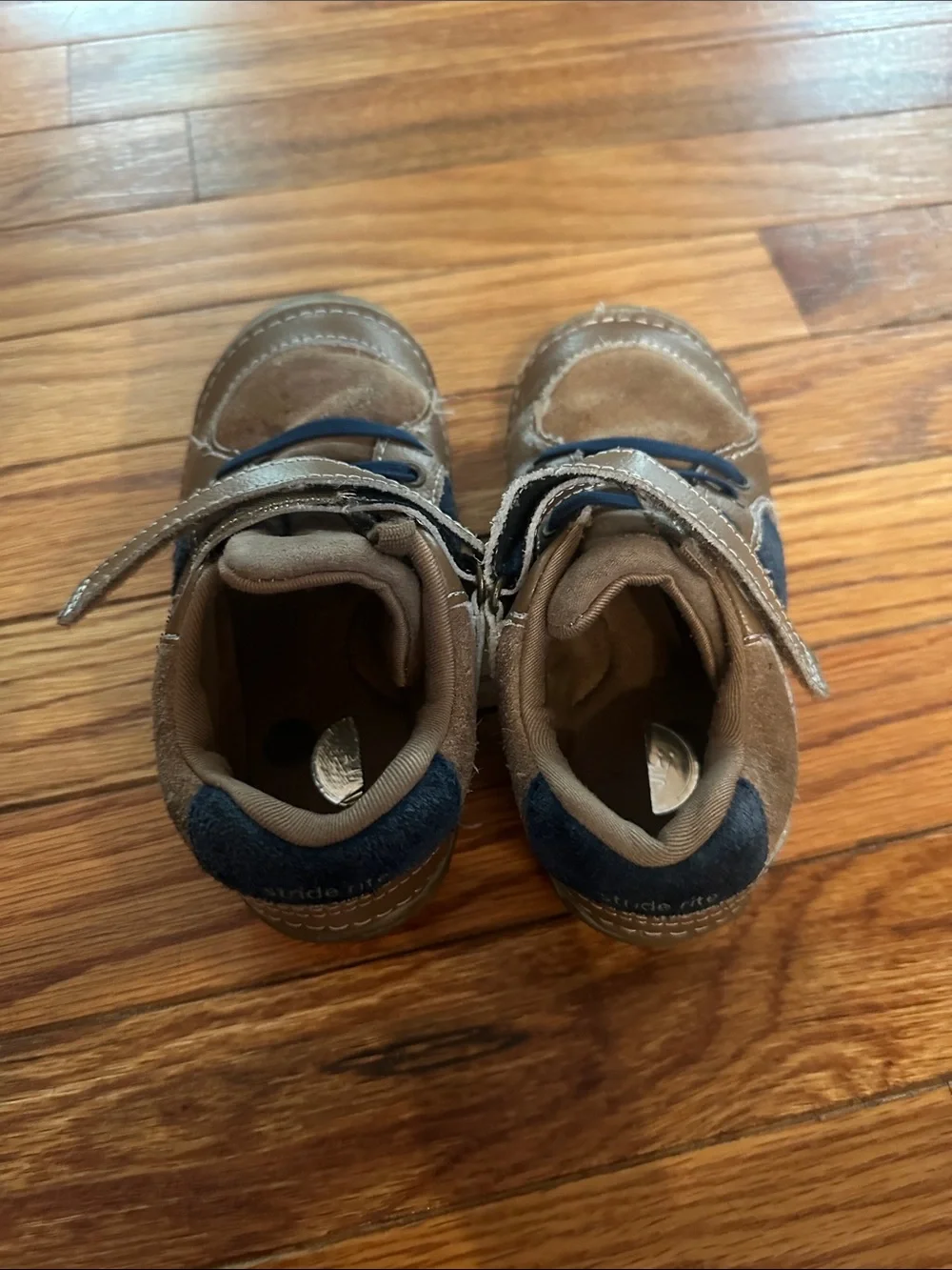 Stride Rite Brown and Navy Hook-and-Loop Sneakers